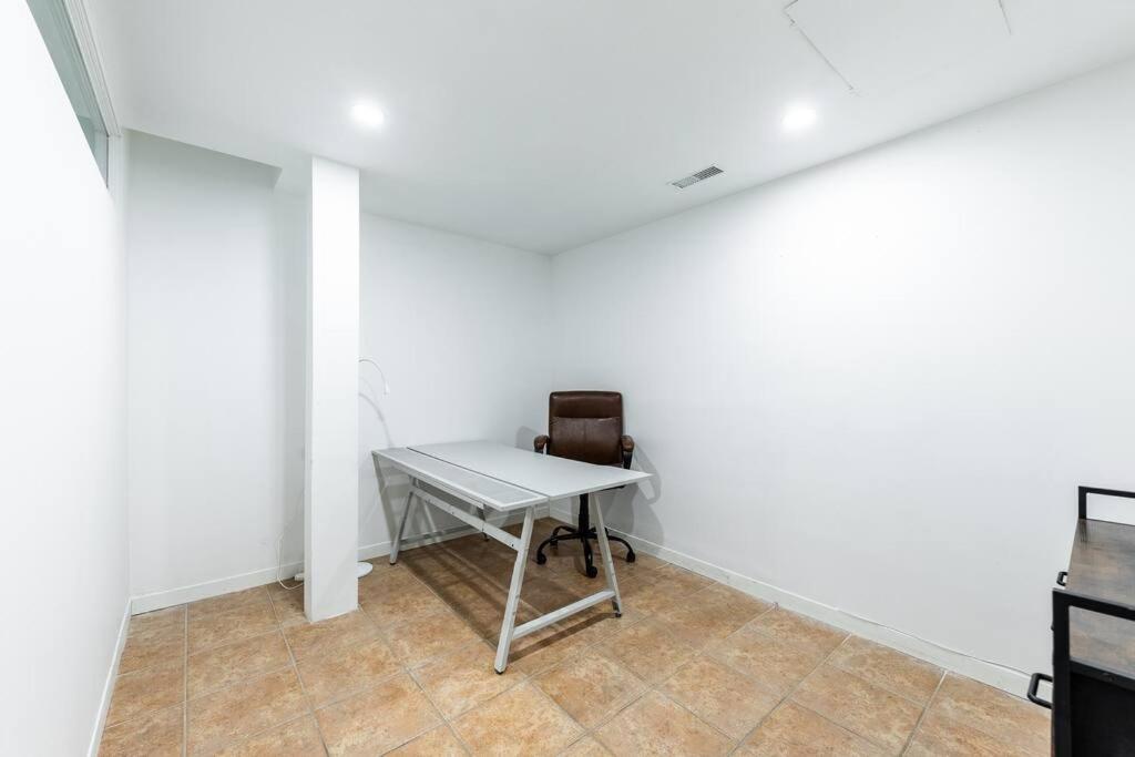 شقة Spacious 4Br House Close To Dt بروسار المظهر الخارجي الصورة